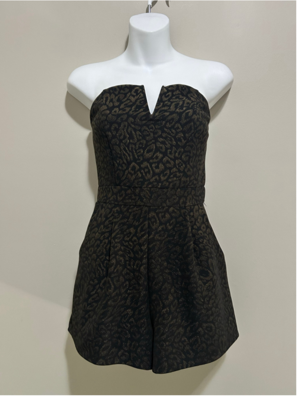 Women's Strapless Romper Size M Black Gold Animal Print